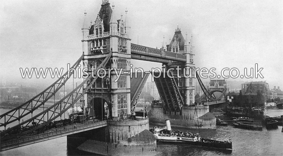 The Tower Bridge, London. c.1905.